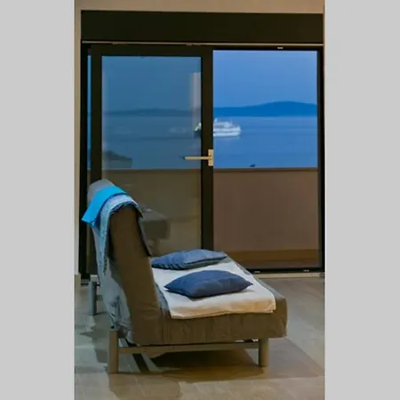 Lone 4* Luxury Penthouse In Center * Split
