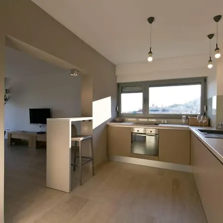 Lone 4* Luxury Penthouse In Center Apartment